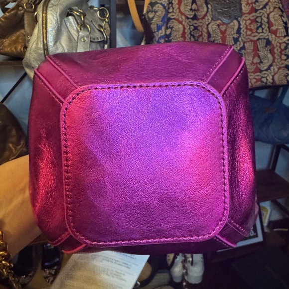 Vivienne Westwood Metallic Pink Bucket Bag NWT and Dust Bag! - Picture 4 of 6